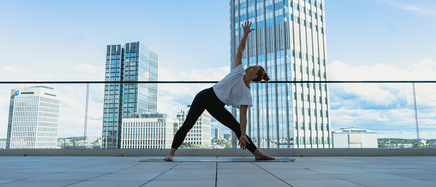 Yoga-Praxis im Freien